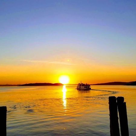 Bellavista La Tua Romantica Vacanza Sul Trasimeno Lägenhet Castiglione del Lago Exteriör bild