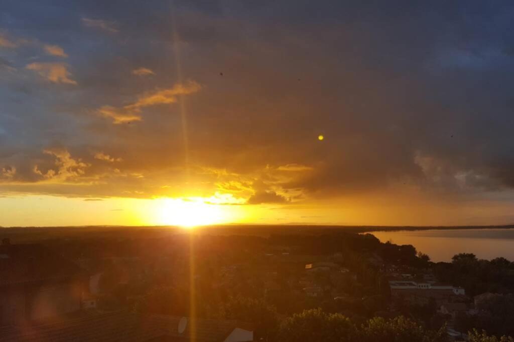 Bellavista La Tua Romantica Vacanza Sul Trasimeno Lägenhet Castiglione del Lago Exteriör bild